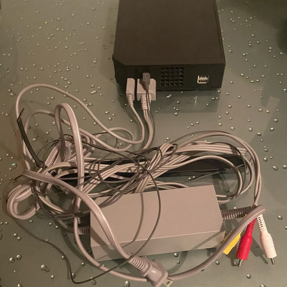 Nintendo Wii Gaming Console + 1 Controller + All Cords RVL-101 TESTED & WORKING